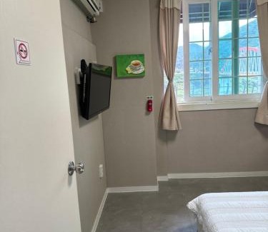 Danyang Casa | Danyang Rio 127 Guesthouse River View
