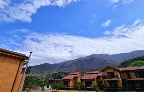 Danyang Casa | Danyang Soseonam Hwangto Village