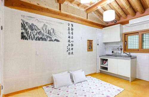 Danyang Casa | Danyang Woosanjeongsa Hanok Pension