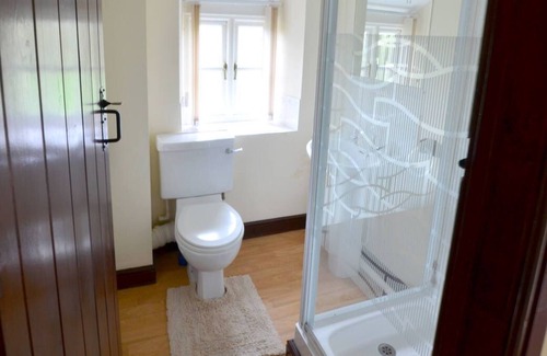 Brecon Casa | Alójese en una granja cerca de Brecon en este alojamiento independiente en el primer piso con vistas al pe