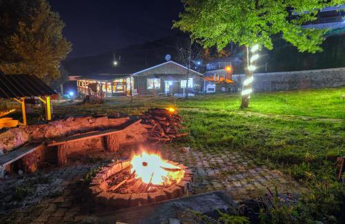 Ardanuc Complejo | Danzot Tatil Köyü ve Restoran