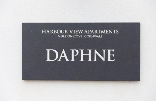 Mullion Casa | Daphne