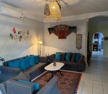 El Maamoura Casa | Dar Fatma Maamoura Walk to Beach Tunisian Getaway