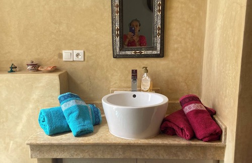 Essaouira Cama Y Desayuno | Dar L'Harmattan villa with large pool 13 km from Essaouira 4000m2 park