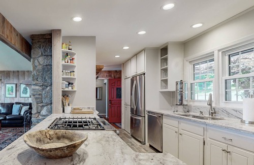 Sapphire Cabaña | Darby Cottage - Incredible views from this 2/2 in Sapphire, NC.