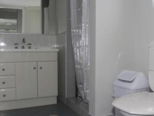 Surfers Paradise Hotel | Darcy Arms Hotel Motel