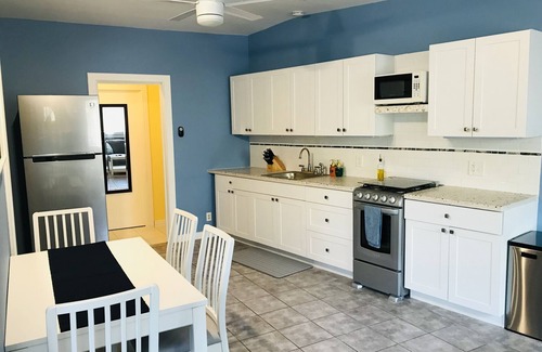 Flag Hill Casa | Darling Palms Retreat: Beachside 2-Bedroom Oasis
