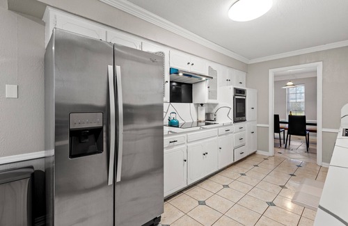 Northwest Dallas Casa | Darvany Haven: Pool & Spa Retreat @ Prime Location