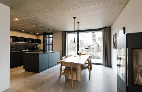 Wieck auf dem Darss Casa | Das.erste Design Ferienhaus Präsentiert: Film am Meer!