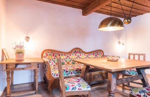 Torwang Apartamento | Das Schusterhäusl - Urlaub im oberbayerischen Baudenkmal