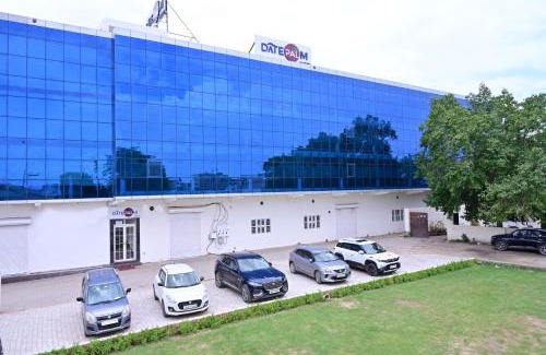 Gurugram Hotel | Date Palm Hotel