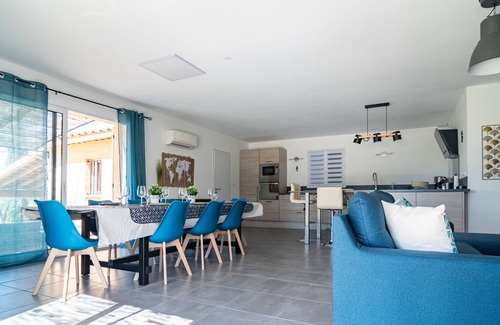 Aups Casa | Dathona - Charmante maison avec piscine est jardin