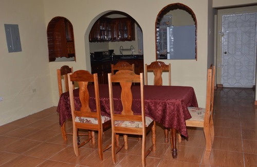 Lacovia Casa | Davis Cottage - ubicada en Brompton, St. Elizabeth, Jamaica.