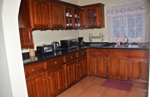 Lacovia Casa | Davis Cottage - ubicada en Brompton, St. Elizabeth, Jamaica.