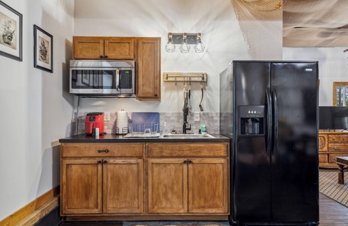 Wilmington Casa | Davy Jones' Loft, Treehouse, and Treasure Hunt!