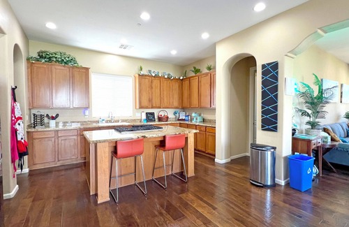 Palm Valley Casa | Daydream Oasis, Luxury resort w/ stunning views, pool, games & more!