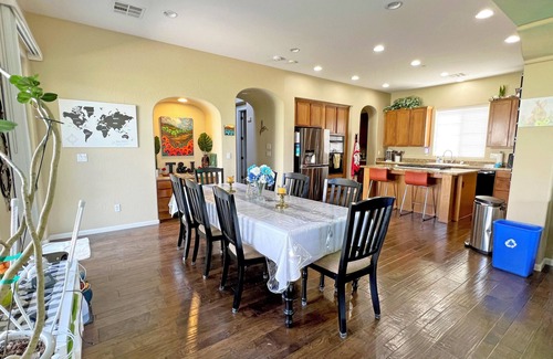 Palm Valley Casa | Daydream Oasis, Luxury resort w/ stunning views, pool, games & more!