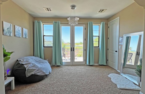 Palm Valley Casa | Daydream Oasis, Luxury resort w/ stunning views, pool, games & more!