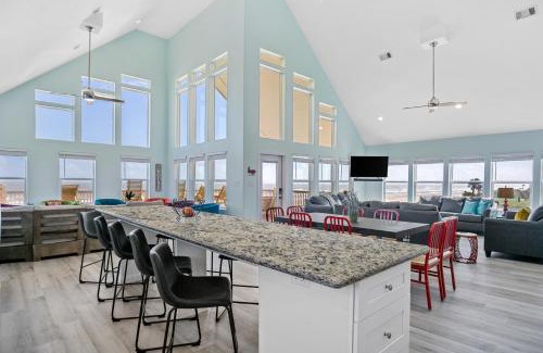 Port Bolivar Casa | DayDreamer Beachfront w 7 Bedrooms
