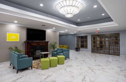 North Bergen Hotel | Days Hotel by Wyndham North Bergen /NYC Area