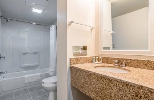 East Point Hotel | Days Inn by Wyndham Hartsfield Jackson Atlanta Airport West