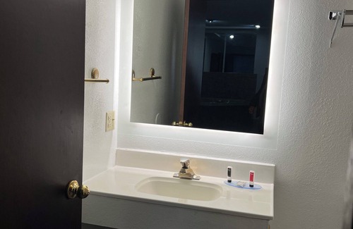 Jamestown Hotel | Days Inn by Wyndham Jamestown