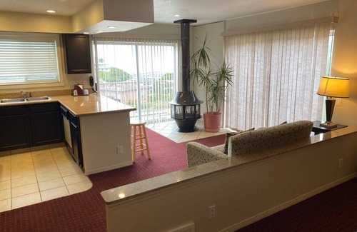 Newport Hotel | Days Inn by Wyndham Newport OR