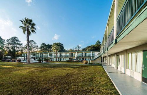 Richmond Hill Hotel | Days Inn by Wyndham Richmond Hill/Savannah