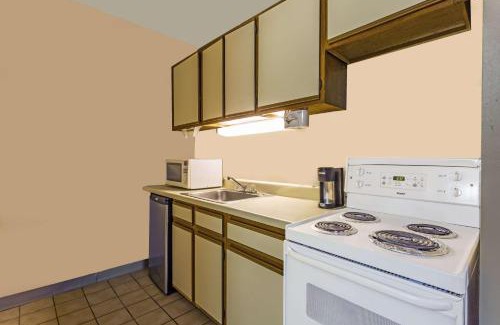 Northeast Virginia Beach Hotel | Days Inn by Wyndham Virginia Beach At The Beach
