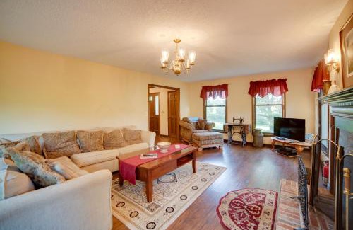 Dayton Casa | Dayton Home with Pool and Deck on 37 Private Acres!