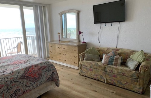 Daytona Beach Complejo | DAYTONA GETAWAY OCEAN FRONT CONDO