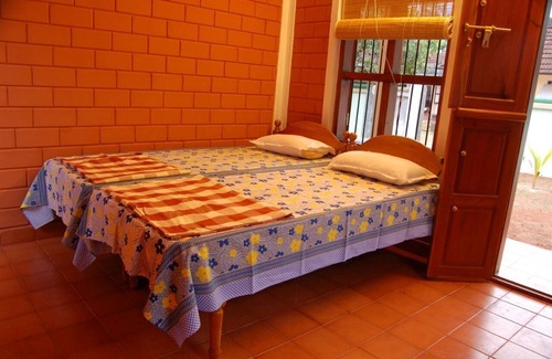 Alappuzha Cama Y Desayuno | Dazzle Dew Memories -Standard Room 1