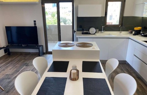 Khalandrion Apartamento | Dazzling and stylish 2BR Apartment