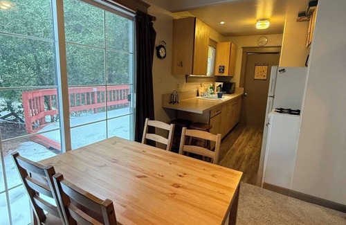 Crestline Cabina | DB Family Cabin