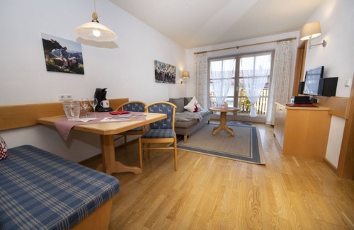 Balderschwang Apartamento | Apartamento confort m. Vista a la montaña, acogedor, luminoso, tranquilo, balcón., Sauna, WiFi, perros ext.