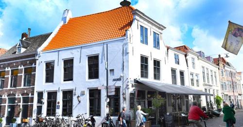 Stadhuis Hotel | De Bij Middelbrug