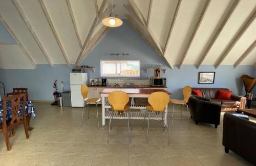 Sunset Beach Apartamento | De Blauwvoet - Meerkat (Sunset Beach)