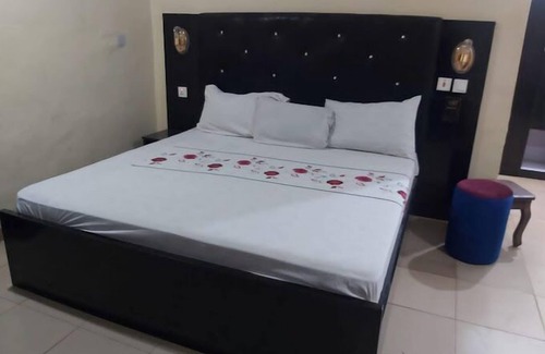 Ilorin Casa | De - Calmcity Guest House