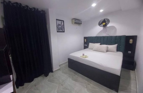 Ilorin Casa | De - Calmcity Guest House
