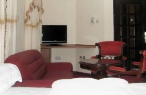 Kokrobite Hotel | De Holiday Beach Hotel