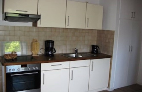 Ilbesheim Apartamento | Holiday apartment "Kleine Kalmit" with a dream view of the vineyards