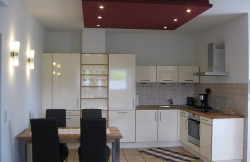 Ilbesheim Apartamento | Apartment Neucastell with a dream view of the vineyards