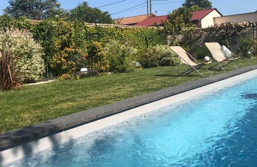 Belleville Casa | De la Chambre au Jardin