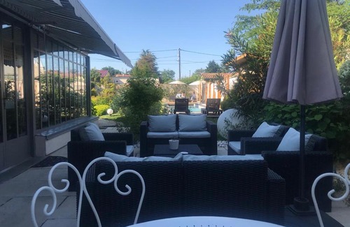 Belleville Casa | De la Chambre au Jardin
