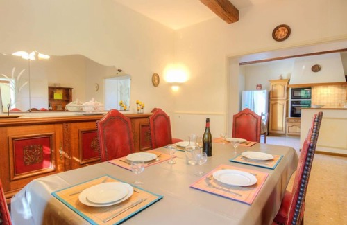 Althen-des-Paluds Casa | de la Roque by Interhome