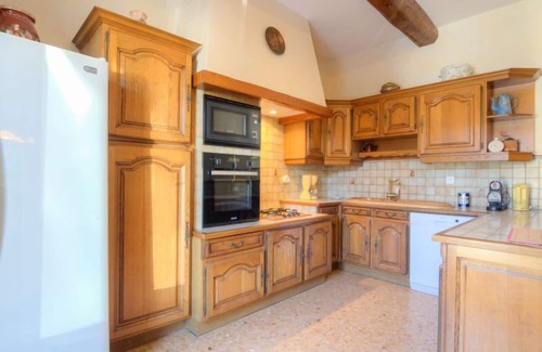 Althen-des-Paluds Casa | de la Roque by Interhome