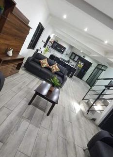 Zona 2 Casa | De León Home, a 4 minutos del aeropuerto