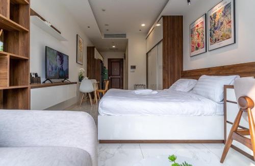 Little Japan Apartamento | De Lux Central Studio next Hyatt ,Opera House ,Benthanh ,Pool,Gym