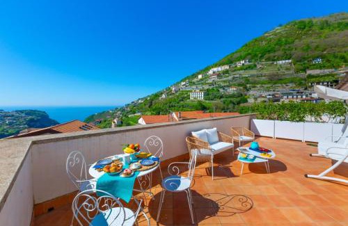 Scala Casa | De Pando Panoramic Suites 1096