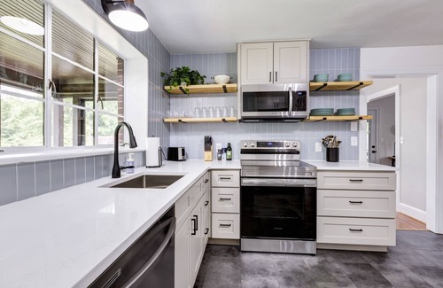 Winston - Salem Casa | Deacon Stays: The Polo - Walking Distance to Wake Forest University